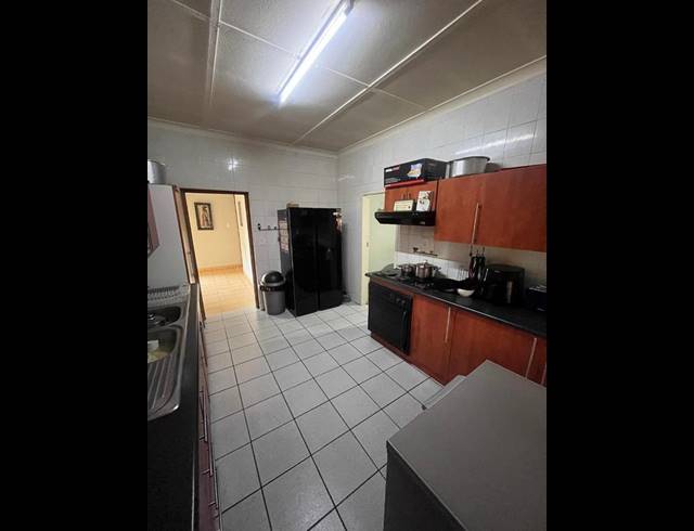 4 BEDROOM HOUSE FOR SALE IN FISHERS HILL